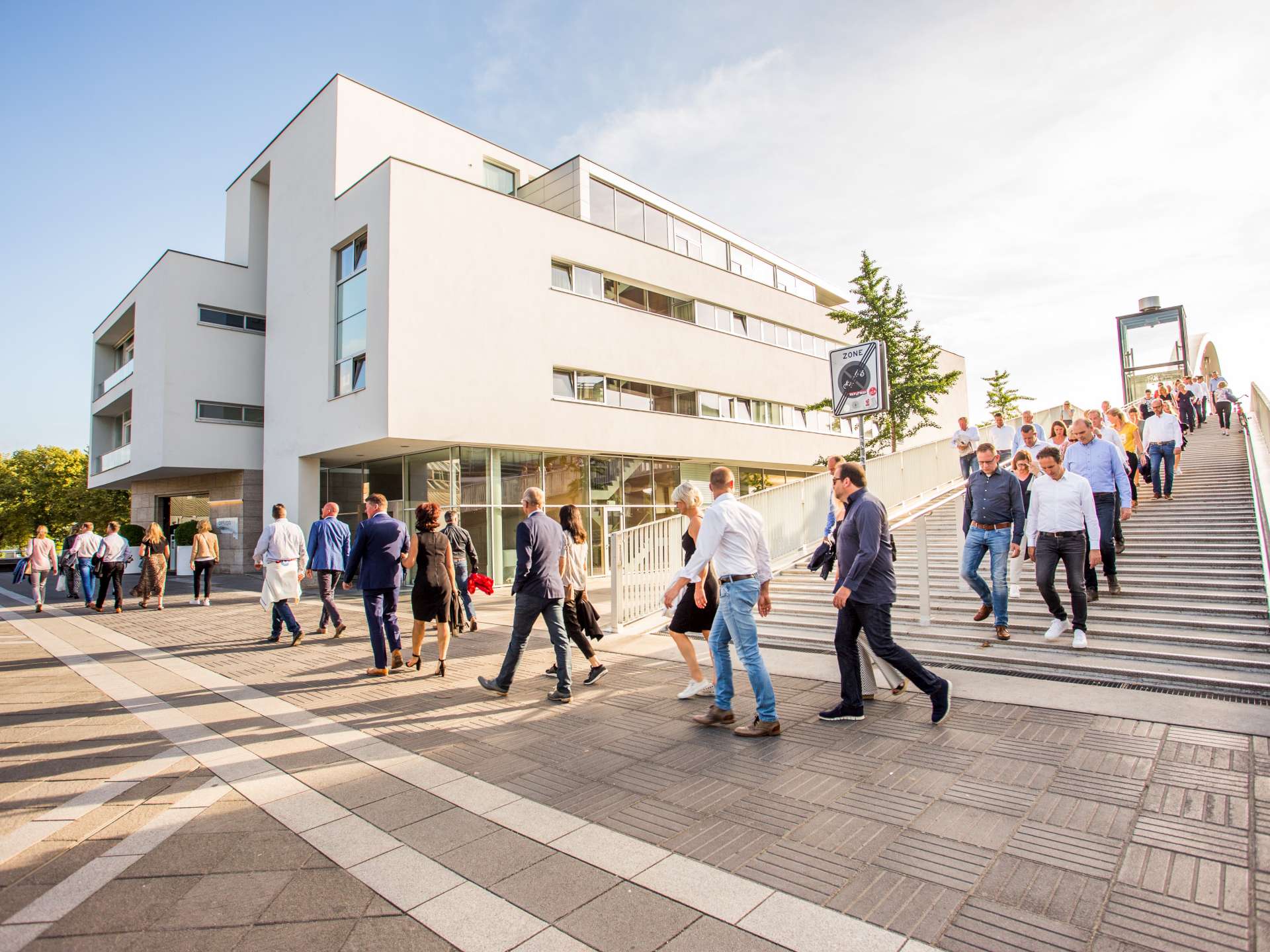 Sfeerimpressie van een onvergetelijke bedrijfsreis naar Maastricht