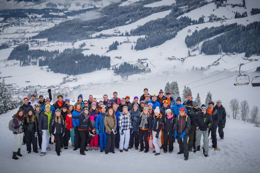 Sfeerimpressie ter inspiratie voor een incentive reis voor bedrijven op wintersport