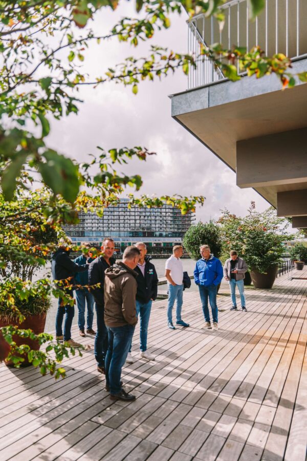 Sfeerimpressie van een onvergetelijke bedrijfsreis naar Rotterdam