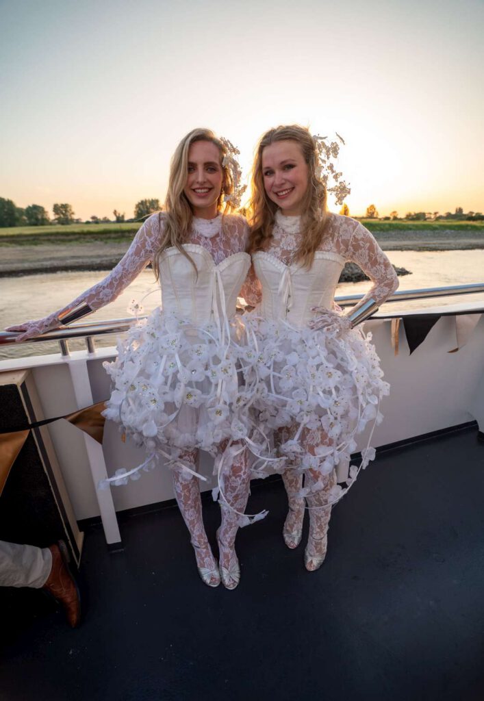 Personeelsfeest op een boot